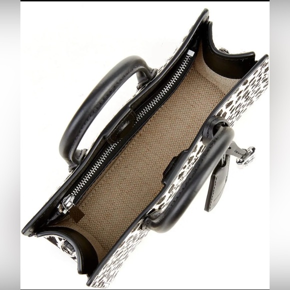 Micheal Kors extra small satchel - Picture 2 of 5